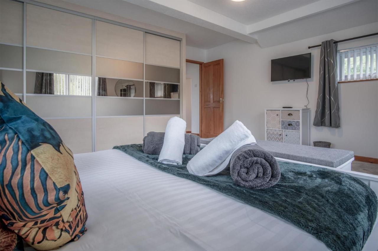 Tucking Mill - 3 Bedroom Holiday Home - Stepaside Stepaside  Esterno foto